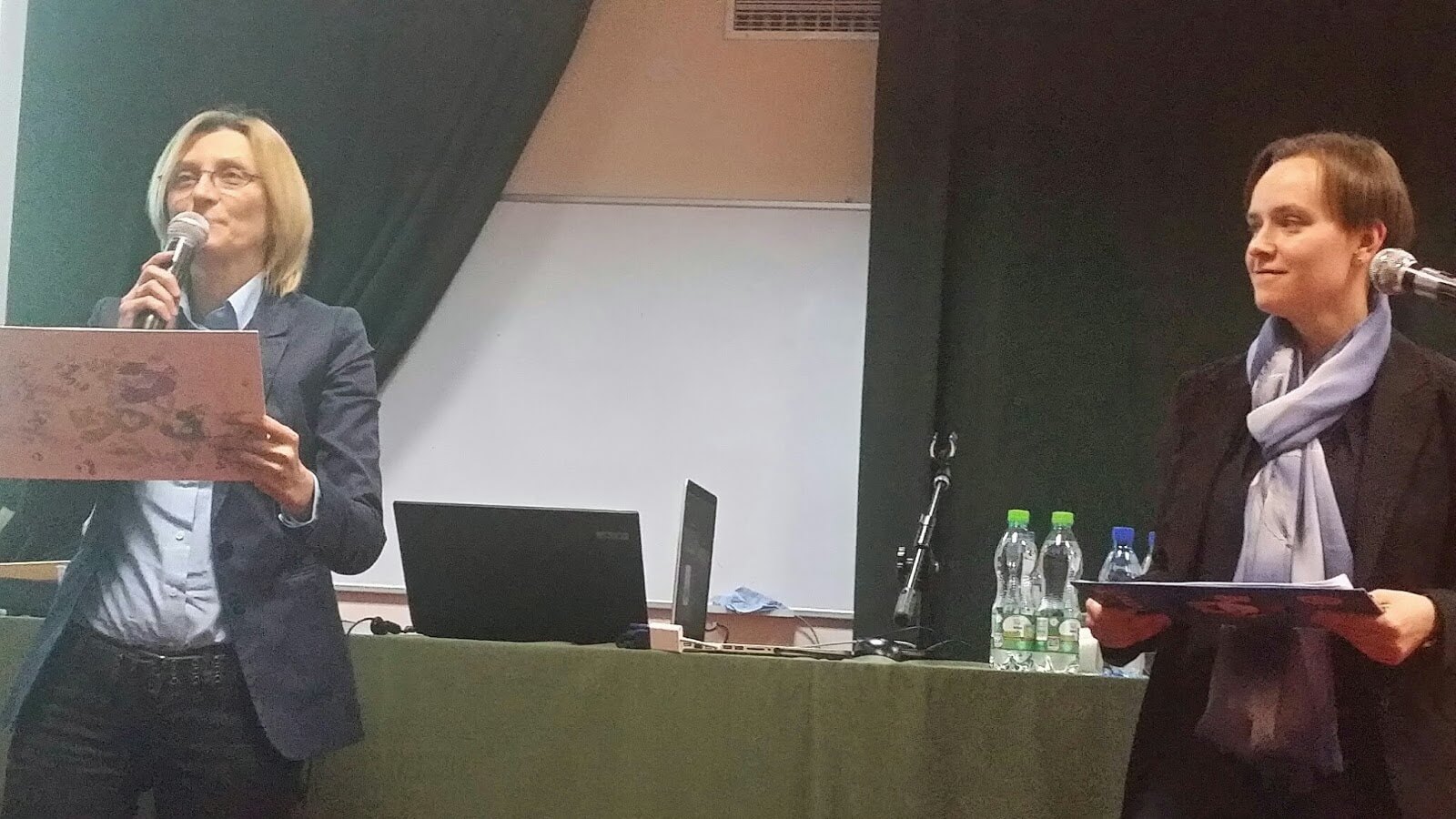 Dialog jako droga rozumienia świata, siebie i innych Dialog jako droga rozumienia świata, siebie i innych